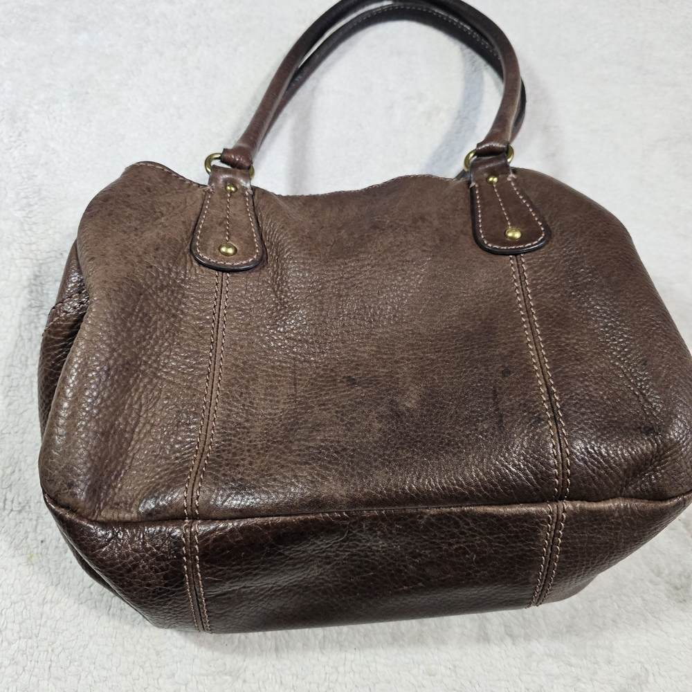 Elegant Brown Leather Handbag - Picture 7 of 16